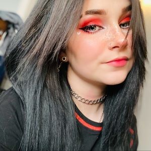 Meet your Posher, Whitney